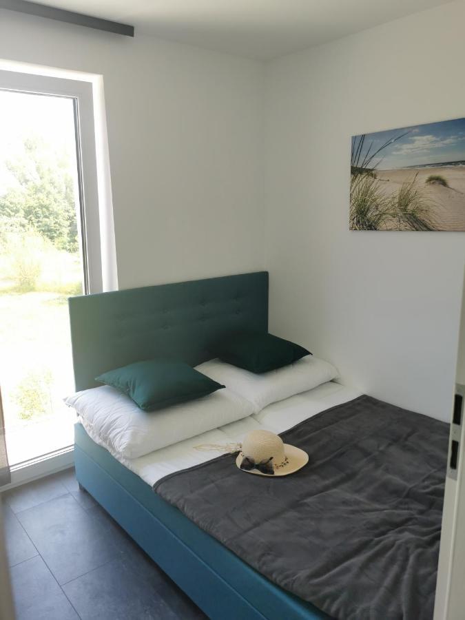 Domki Black Pearl Mielno Basen Sauna Jacuzzi Exterior foto